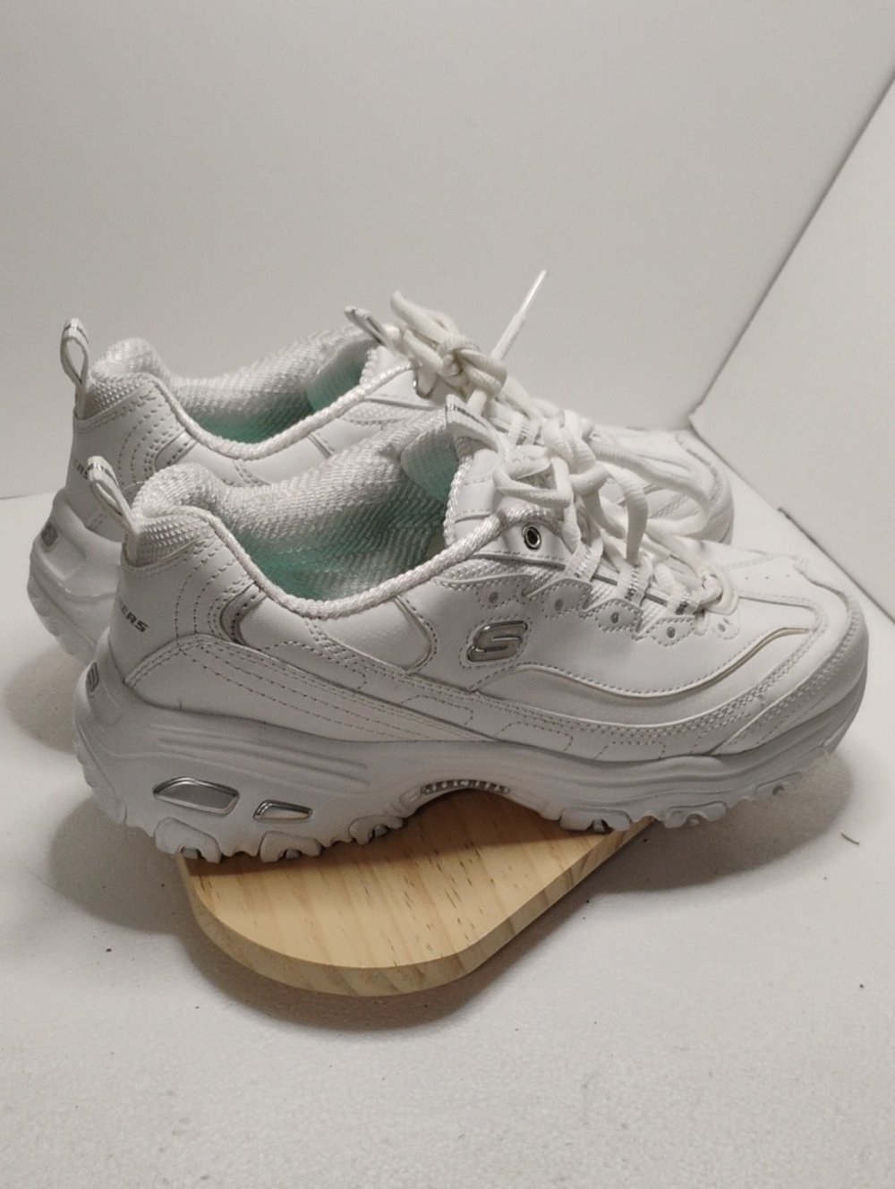 Skechers White and Silver Women's Platform Sneakers